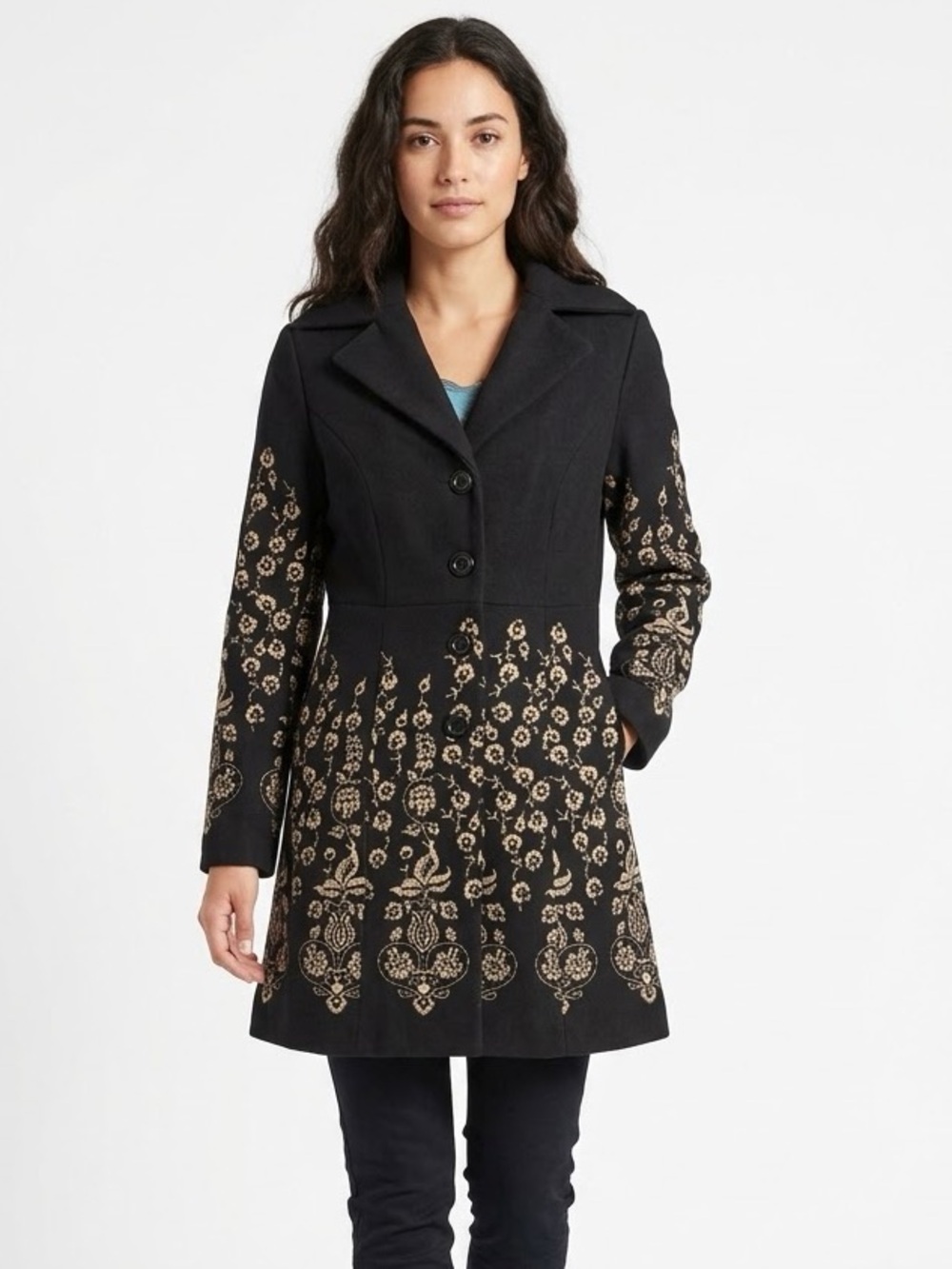 PAPILLON | BLANC BLACK COAT WITH CREAM EMBROIDERY